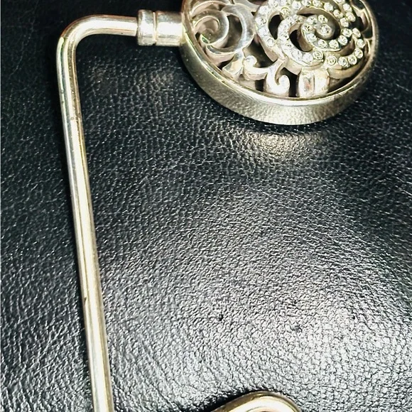 Brighton Puses (x2) + Brighton Table Hook - Picture 7 of 8